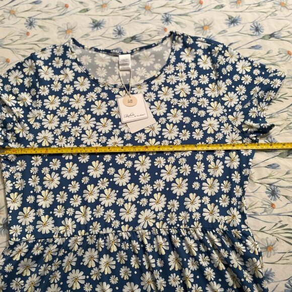 Daisy print summer short sleeve dress, buttery soft 60% off! side pockets NWT L - Picture 6 of 11